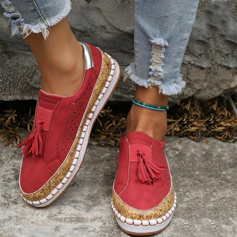 Retro Tassel Shoes Women Hollow Out Design Casual Flat Loafers Ladies Slip -On Sneakers Faux Nubuck Sport Zapatos De Mujer