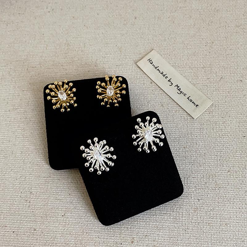Luxurious Cubic Zirconia Stud Earrings for Women - Chic, Elegant, and Versatile Fashion Accessory