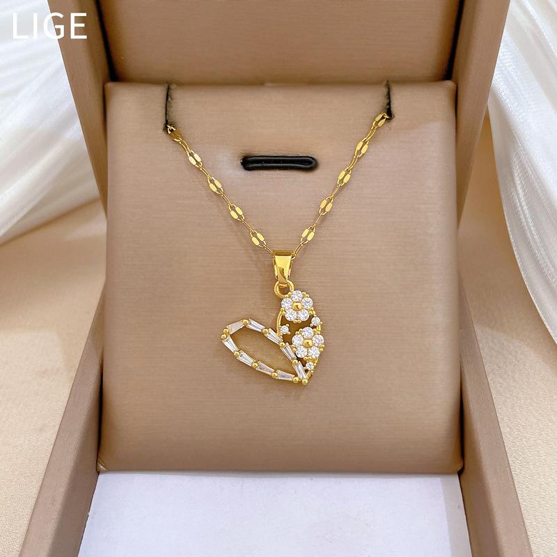 Empty Love Fashion Light Luxury Temperament Gorgeous Full Diamond Necklace Female Versatile Collarbone Chain Titanium Steel Chain
