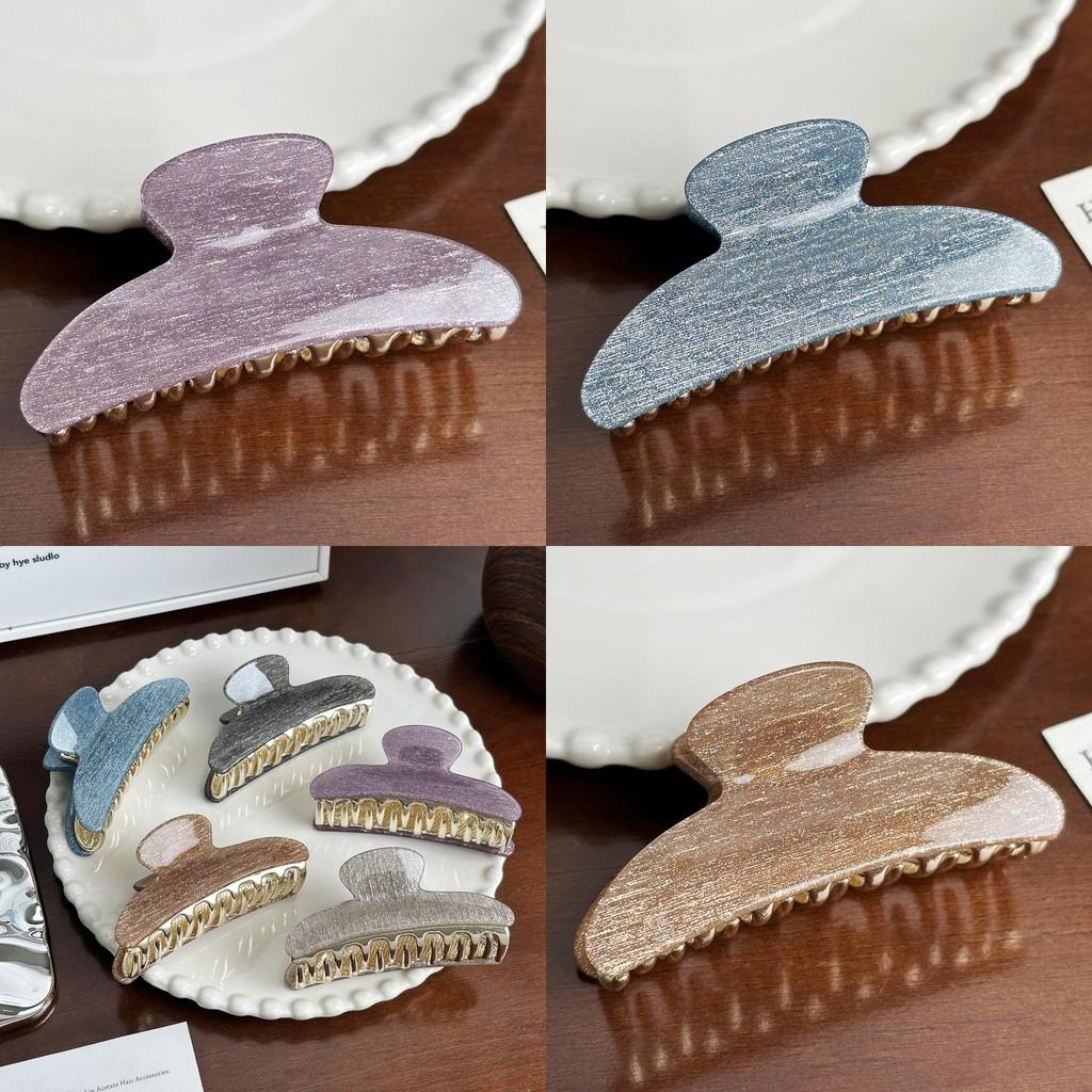 Stylish Handcrafted Acrylic Hair Claw Clip With Geometry Design Perfect For Modern Women