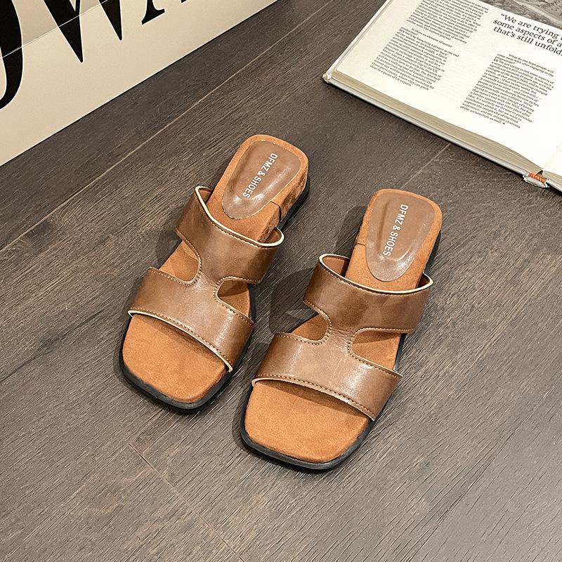 French simple temperament slope heel thick sole cover toe cool slippers women's summer wear 2025 new with skirt Roman sandals