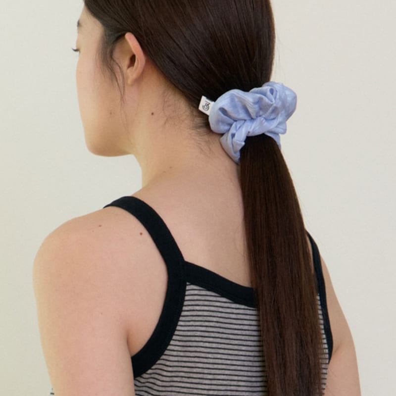 38comeoncommon Check Sheer Scrunchie (Sky Blue)