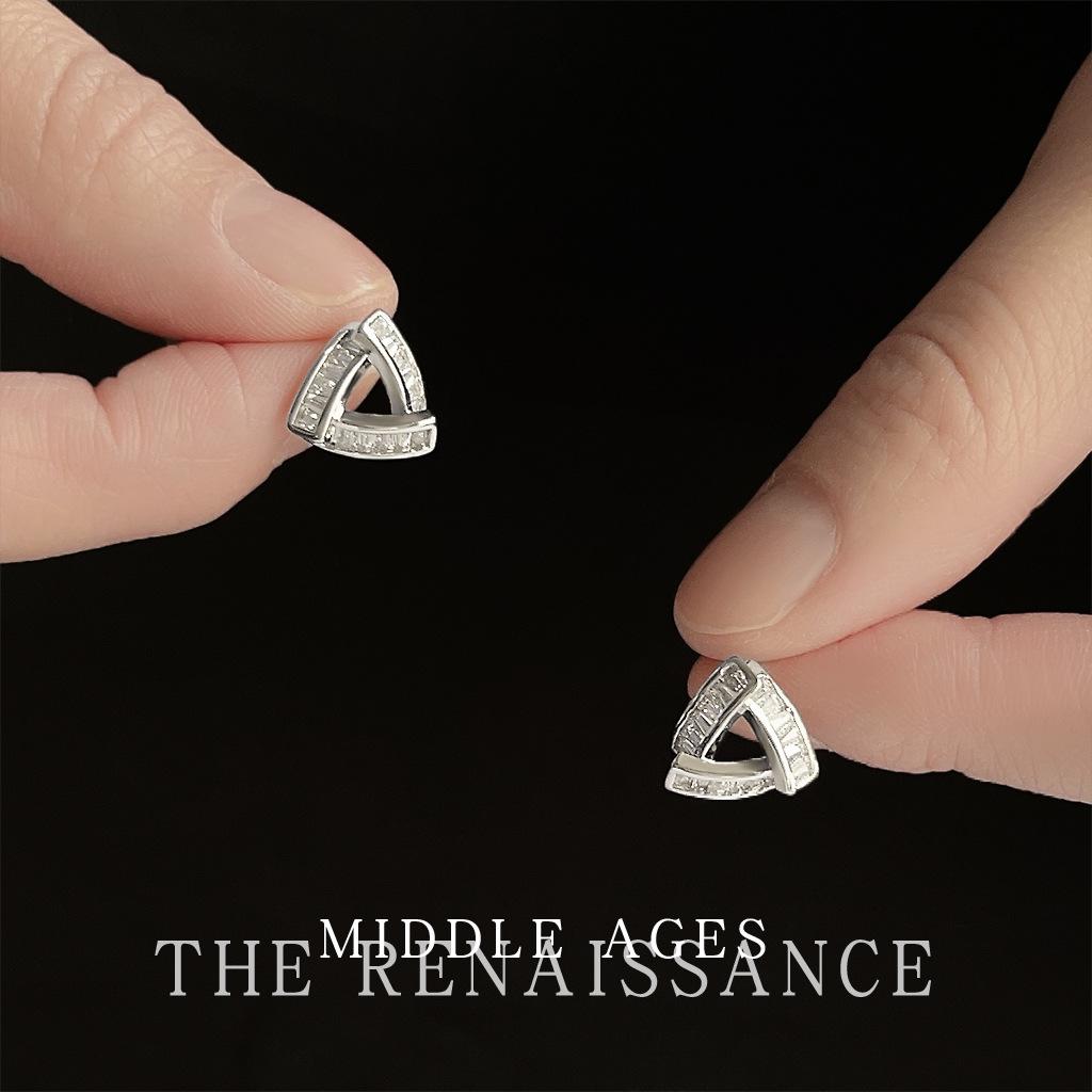 

Medieval Geometric Triangle Stud Earrings French Full Zirconium Earrings Minimalist Versatile Earrings