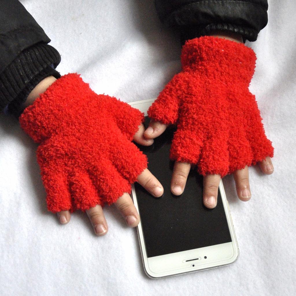 Children Coral Fleece Gloves Kindergarten Pupil Student Baby Winter Warm Plush Mittens Half Finger Gloves For 5-11Y Kid Gloves