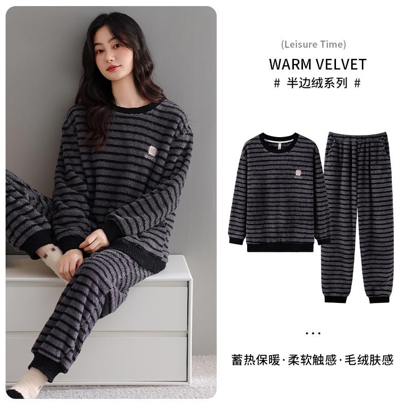 Half Fleece Pajamas Women'S Winter Thickened Fleece Warm Autumn And Winter Coral Fleece Soft Can Be Worn Outside Loungewear