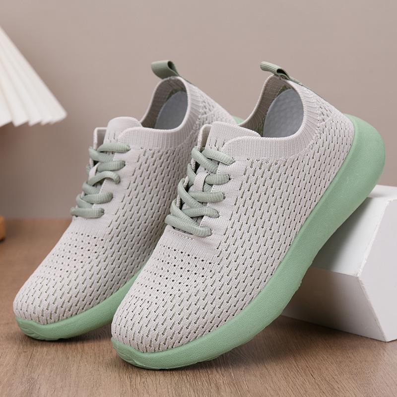 

Новая спортивная обувь женская универсальная беговая обувь дышащая сетчатая обувь женская сетчатая повседневная обувь 41 is one size smaller