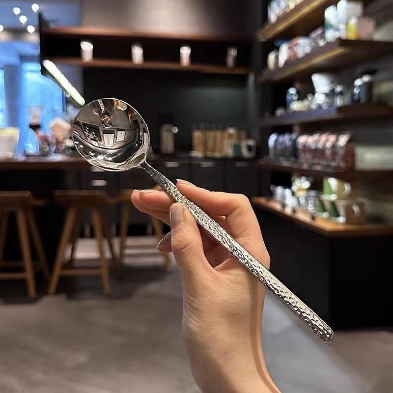 Nerezové kulaté lžíce Síťka Červená Zlatá Večeře Dlouhá rukojeť Míchací Dezertní lžíce Na Kuchyňské Doplňky Gadgets