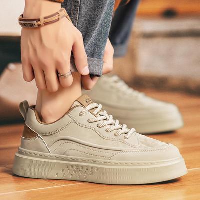Men's 2025 Autumn Leather Casual Sneakers: Versatile, Height-Increasing, Soft Sole, Trendy Sports Shoes for Teenagers.