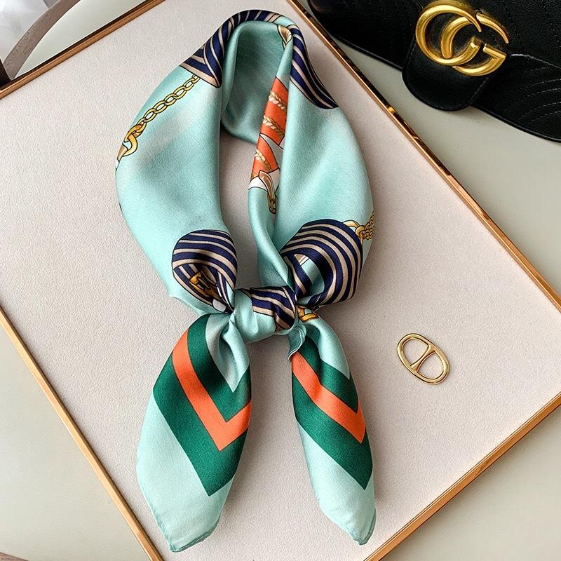 New Luxury Design 70*70Cm Horse Print Silk Square Scarf Women Soft Satin Hairband Neckerchief Office Hijab Headband Foulard Gift