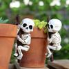 2PCS Halloween Decor Climbing Skeleton Figurine,Flower Pot Hanger Mini Skeletons Halloween Resin Skeleton Ornament for Bonsai Planter Edge Decoration