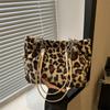 Simple and large-capacity leopard print bag 2025 new trendy fashion plush tote bag fashion chain portable shoulder bag