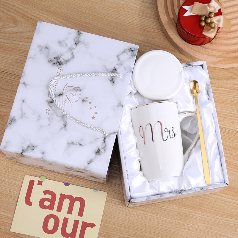 Ceramic Souvenir Black and White Mug with Lid and Spoon Couple Water Cup Household Ceramic Cup