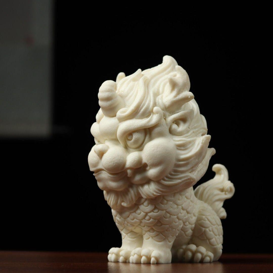 

Чай из слоновой кости kylin, украшение для домашних животных, Zhaocai Kylin, домашняя гостиная, чайный столик, пейзаж, резьба, искусство и ремесла 3.5x3x5.5cm