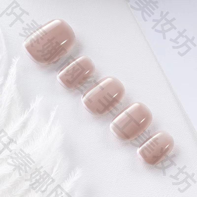 High-quality Stylish And Trendy Nail Art For Ladies