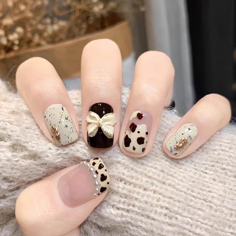 Autumn/Winter Gradient Rhinestone Cat Eye Handmade Brightening Short Nail Art Wearable Nails