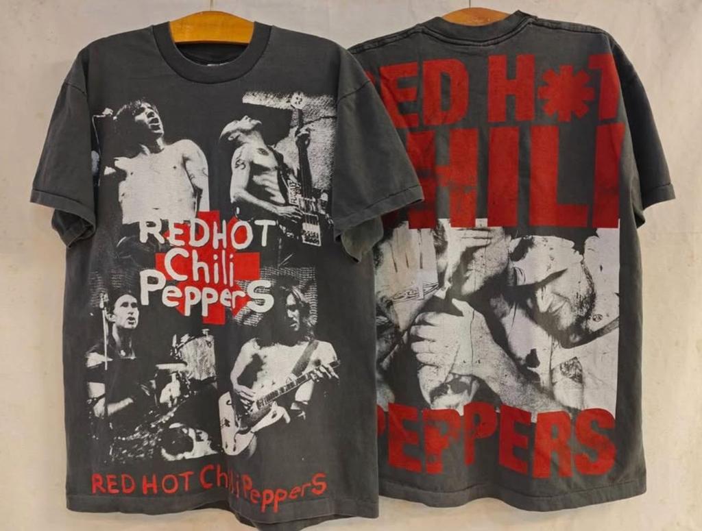Vintage Red Hot Chili Peppers AOP RHCP 90s Band Rock Tour Sz.L T-Shirt REPRINT