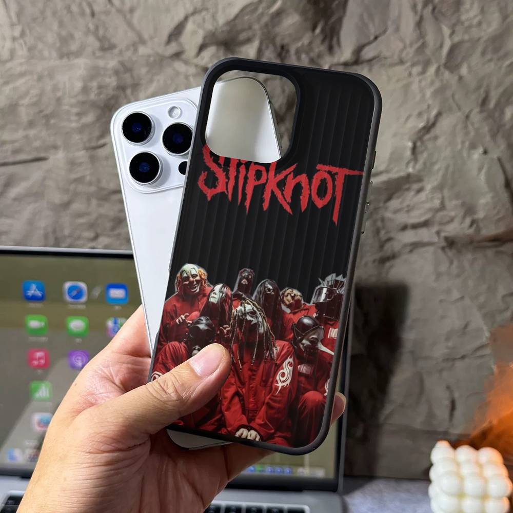 Slipknot Band For Phone 17 16 15 14 13 12 11 Pro Max Plus Pro Air Phone Case Corrugated Stripe Back Cover