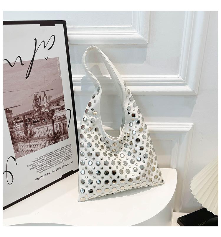 Tasche Damen Punk-Stil Nietenbesetzt Premium Damen-Tasche Wasser-Stil Große Kapazität Damen-Umhängetasche