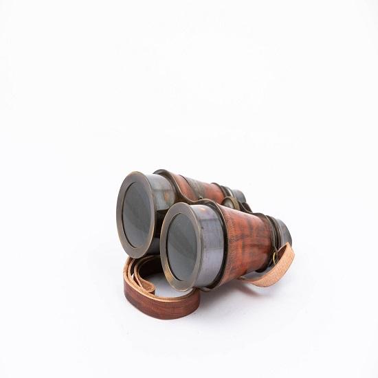 Binocolo vintage con custodia in pelle