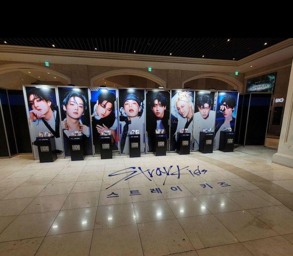 [USED] straykids KARMA SKIZ Korea POPUP Purchase Bonus Part 2
