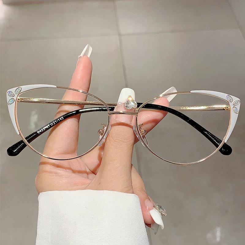 Vintage Cat Eye Glasses Women Anti Blue Light Optical Metal Diamond Luxury Designer Myopia Prescription Eyewear Frame
