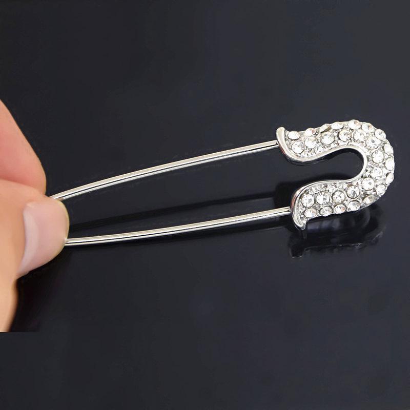 B1283 Rhinestone Brooch: Stylish Alloy Anti-exposure Cardigan Scarf Buckle Pin