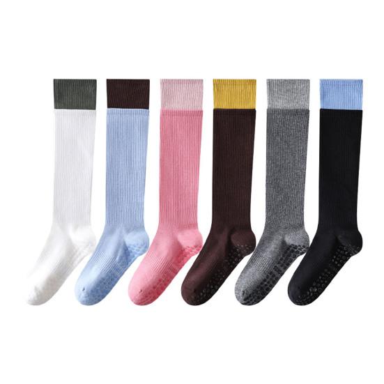 Women Non-Slip Yoga Socks Pilates Socks with Grips Knee High Socks Workout Color-Blocked Over The Calf Socks for Ballet Dance Street Wear