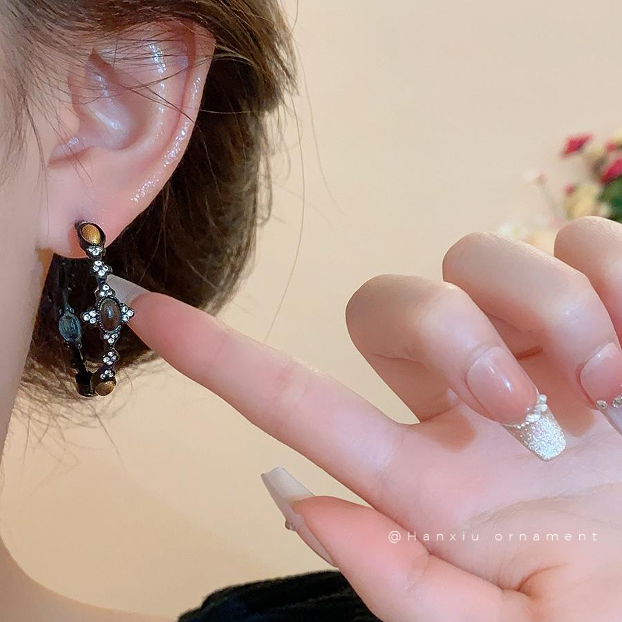 Fashion earrings For Woman Ladies