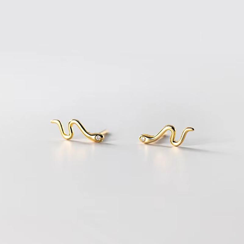 

Серьги-гвоздики в виде змеи Женские серьги-гвоздики в виде ниши Серьги-гвоздики в виде змеи из металла Cold Wind