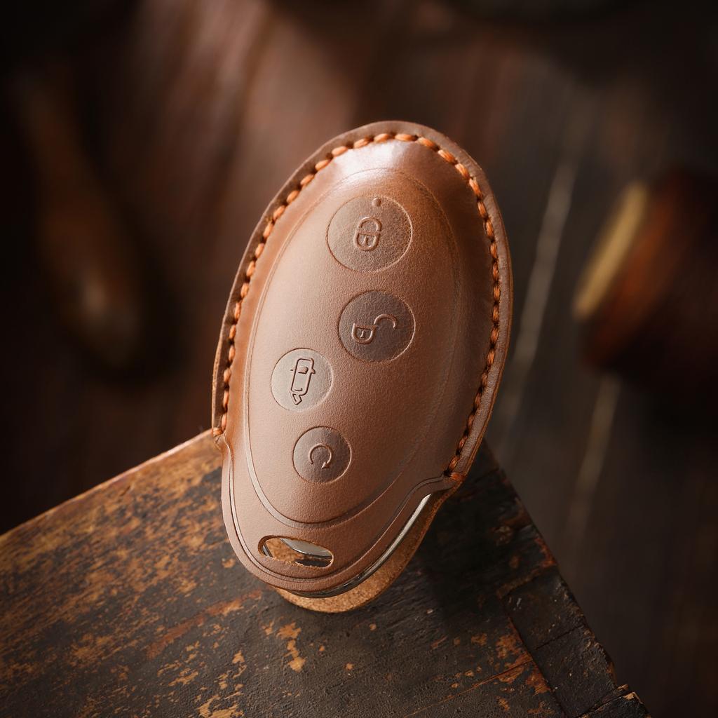 The New Retro Key Cover Is Suitable for Yuan Key Bag Cover, BYD 17 S7 Key Bag Cover, Purely Handmade Genuine Leather.