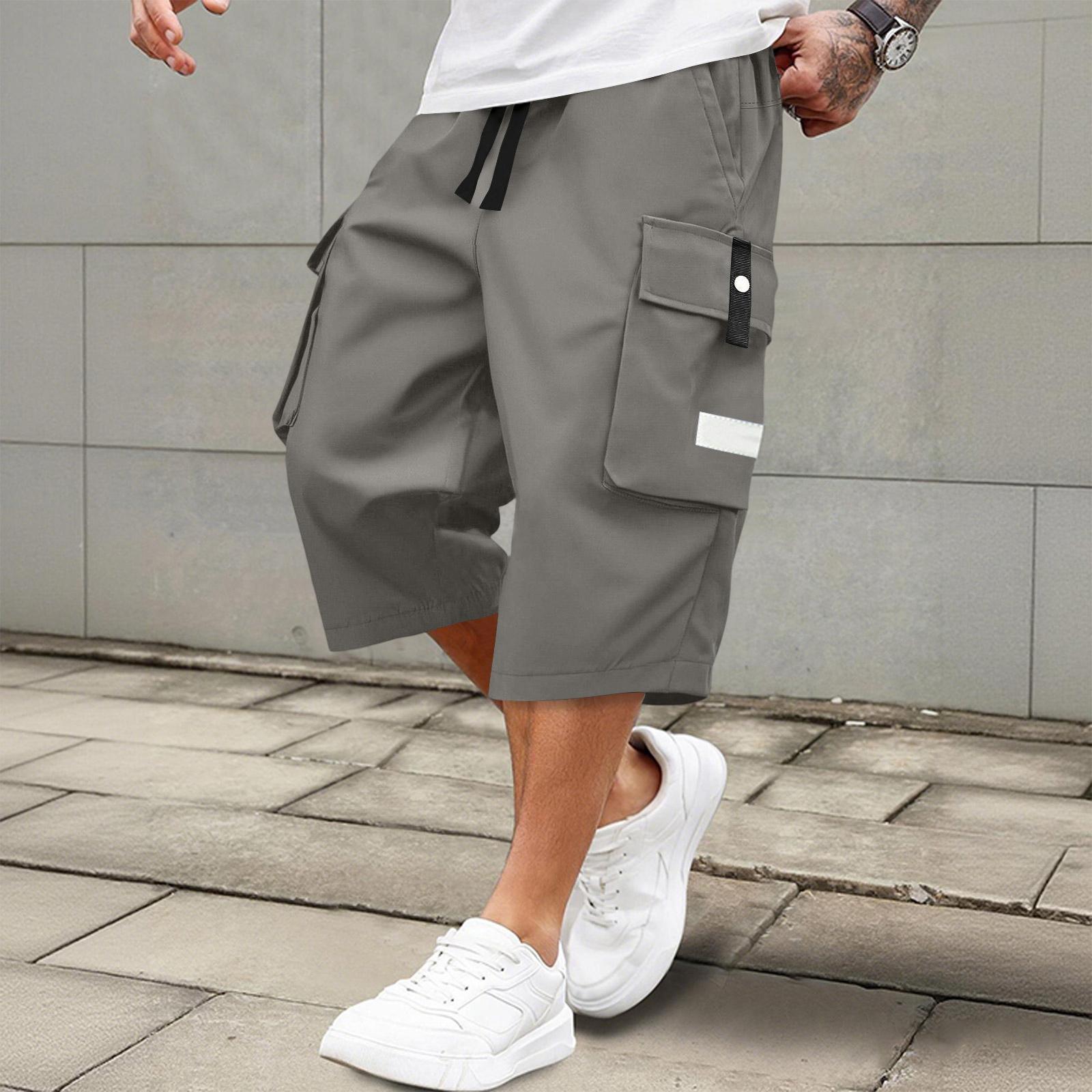 

Men s casual and fashionable lace-up lightweight and breathable sports shorts. Men s loose and large-sized multi-pocket workwear shorts. M