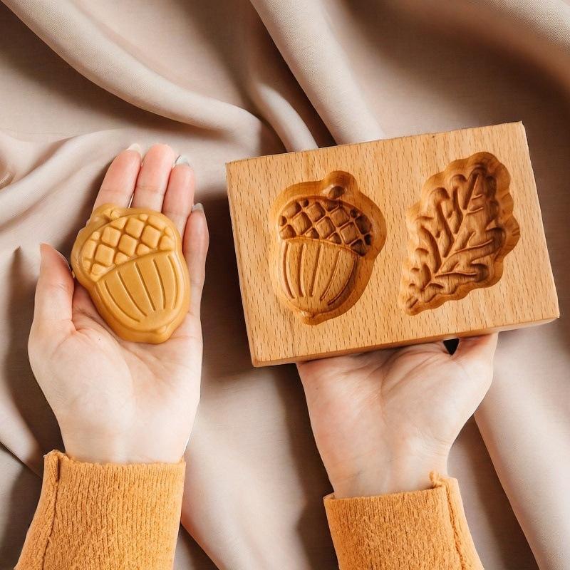 Easter Christmas 3D Wooden Cookie Mold Gingerbread Mould Carved Decoration Stamp Embossing Craft Decorating Baking Tools M531 1