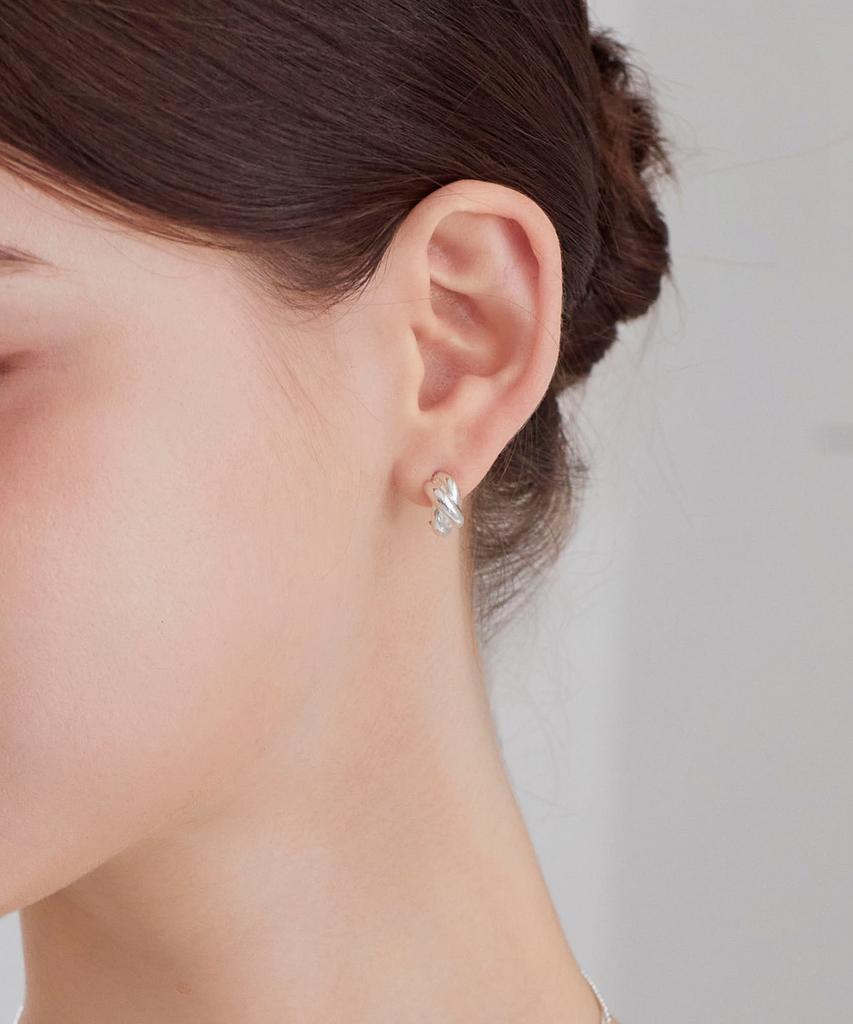 Dmoment Sage Twist Earrings (925 Silver)