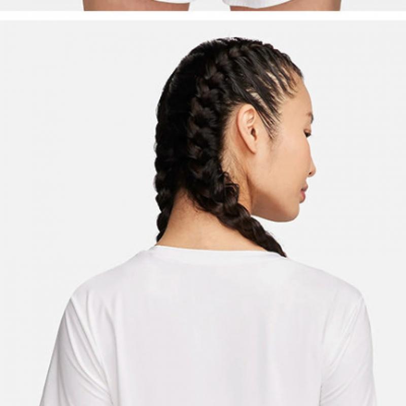 DomeStic Store Nike Tričko s krátkým rukávem Dámské S Jedno klasické funkční tričko s krátkým rukávem Fn2799 100 S2412