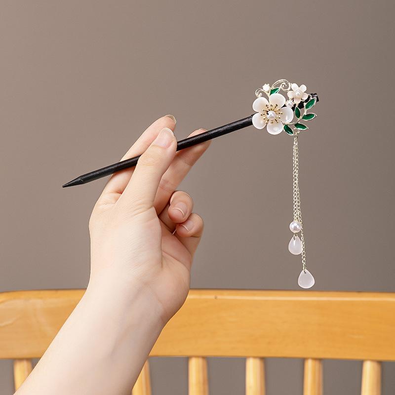 Retro Chinese Style Hairpin For Women Elegant Wooden Flower Tassel Hair Stick Vintage Jewelry Hair Accessory Girls Hairpins