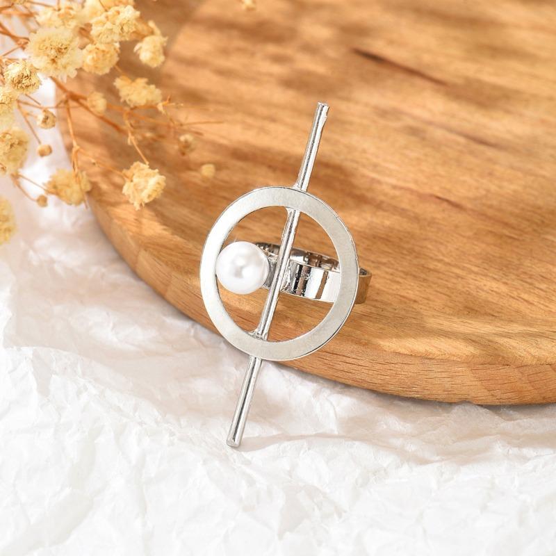 

Trendy pearl ring women s niche design sense fashion versatile double ring hand jewelry