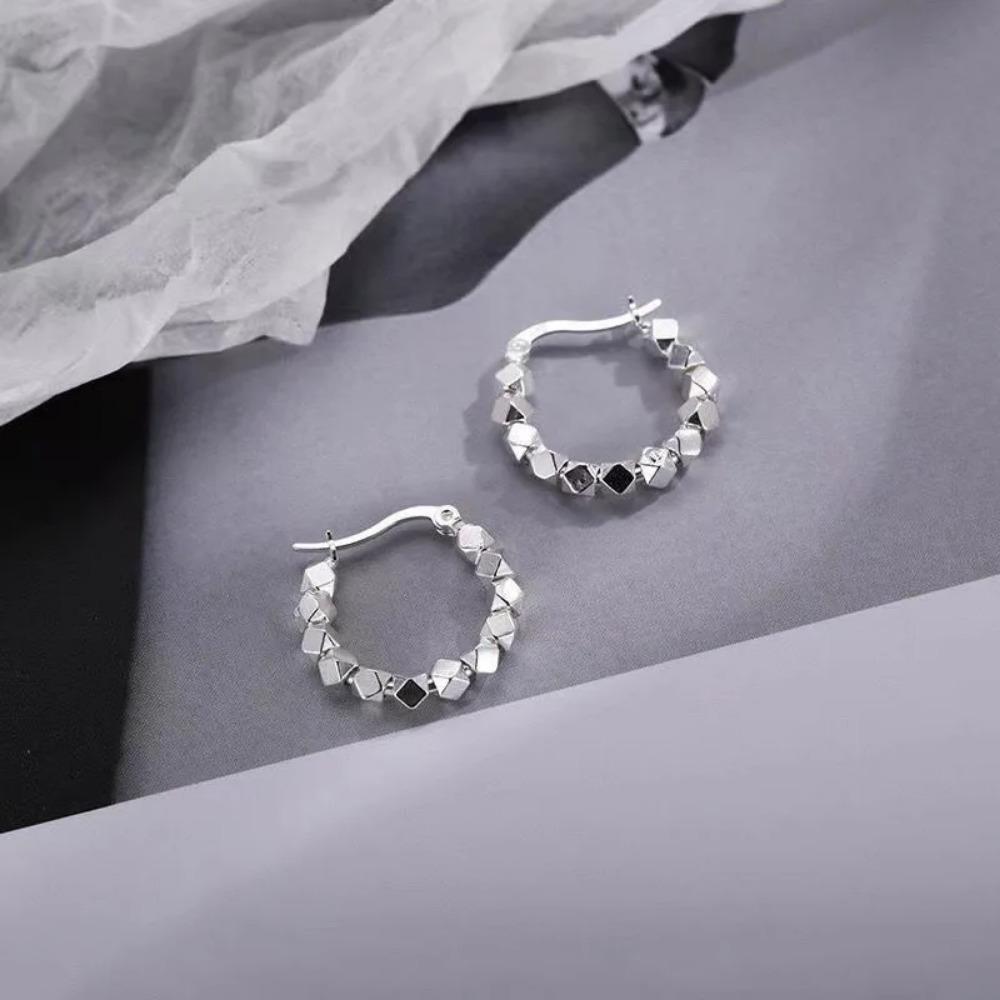 1 Pair Hoop Earrings Simple Temperament Exquisite Hot Semale Sexy Gift