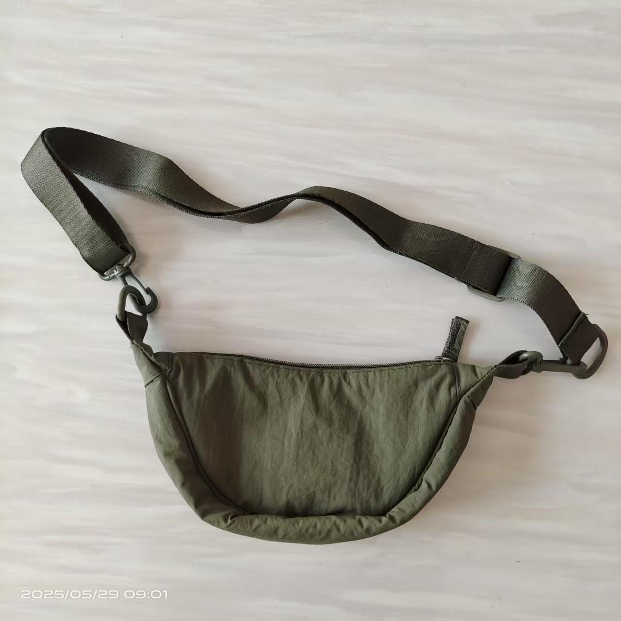 

2026 Versatile Lightweight Women s Crossbody Dumpling Bag – Korean Style Casual Shoulder Bag for Students 21.5*9.5*11.5 армія зелений колір