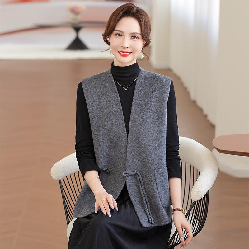 

2026 Spring Collection: Elegant Handmade Chinese-Style Wool Vest for Women M [Recommended 125-155 lbs] сірий колір