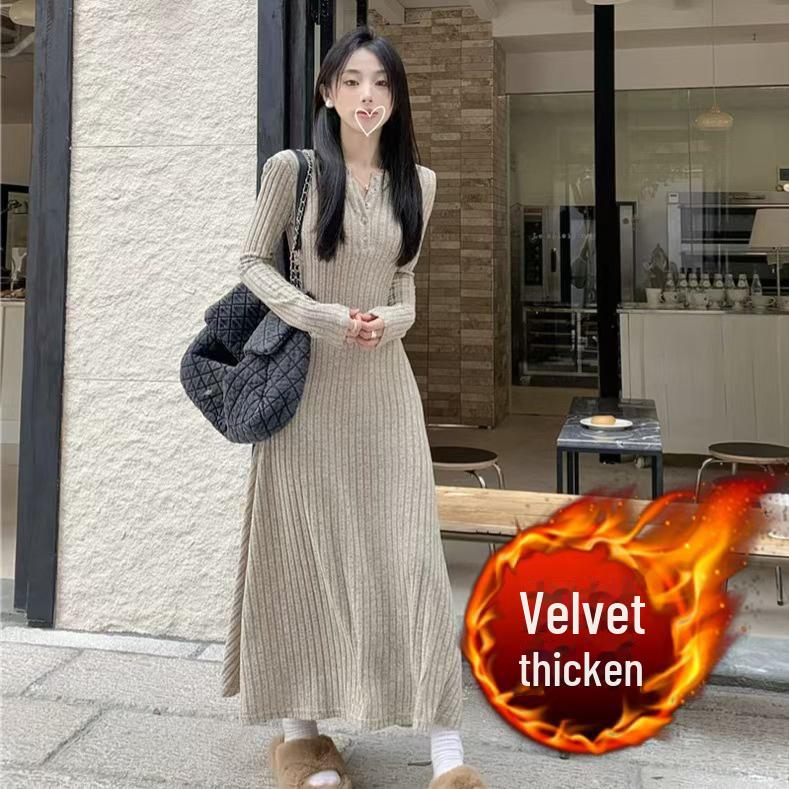 Women's French Spring Knitted Long-Sleeve Slim Dress with Plus Velvet for Autumn and Winter