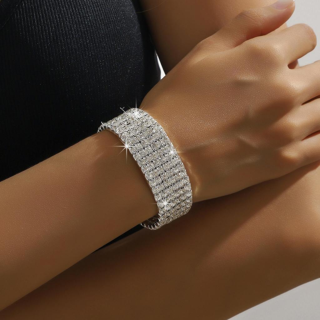 Accessories Bundle Neck Chain Necklace Full Diamond Claw Chain Bracelet Earrings Neck Chain Three-Piece Set Full Diamond Woman