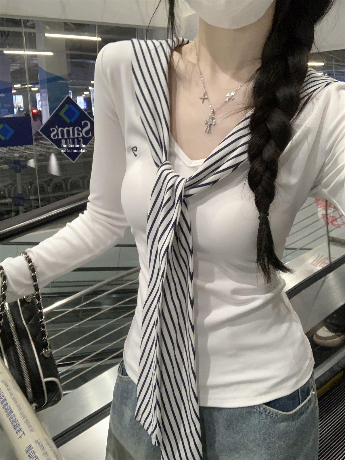 

Женская приталенная футболка с длинным рукавом из вискозы с вышивкой бантиком в корейском стиле - Осенняя коллекция S белый