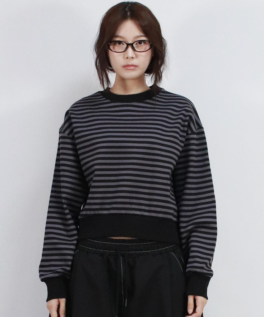 Deumakeu Stripe Crop Sweatshirt - Black