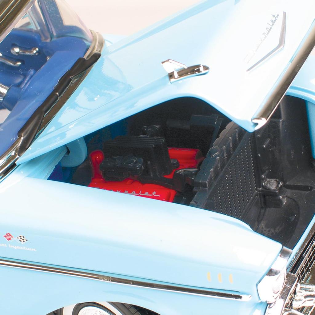 MOTORMAX 1/18 Scale American Bel Air Convertible 1957 (Light Blue) Diecast Model Car