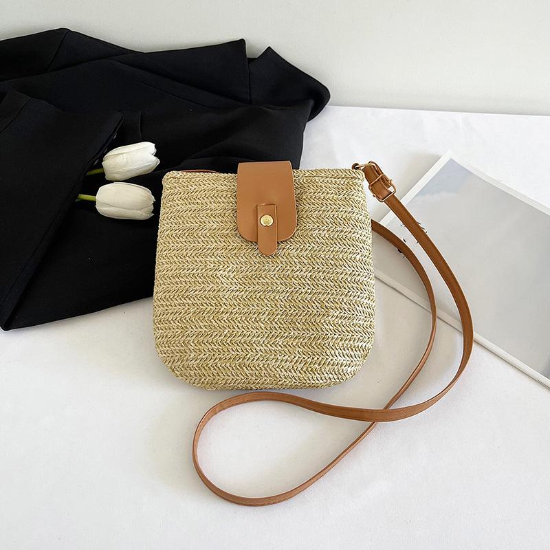Women Messenger Bags Woven Summer Top-Handle Bags Handmade Fashion Holiday Casual Simple Saddle Lady Straw Bag AVE