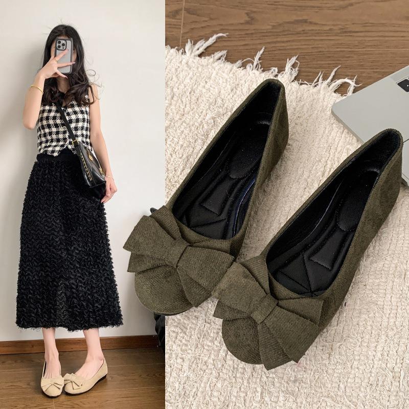 Large size flat-bottomed casual single shoes for women's new suede bow round head beanie shoes for women