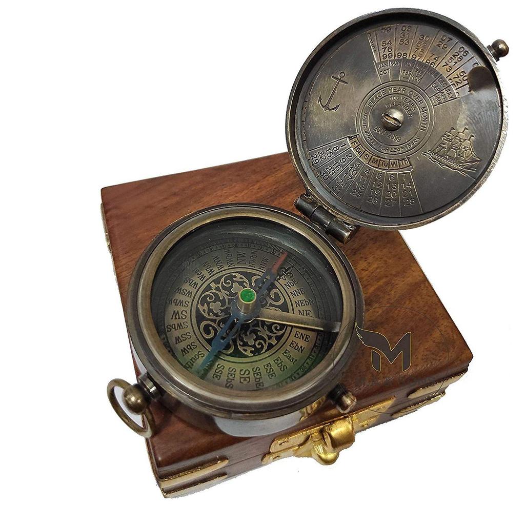 Thoreau Go Confidently 2'' Antique Brass Compass With Wooden Box ( Black Antique )