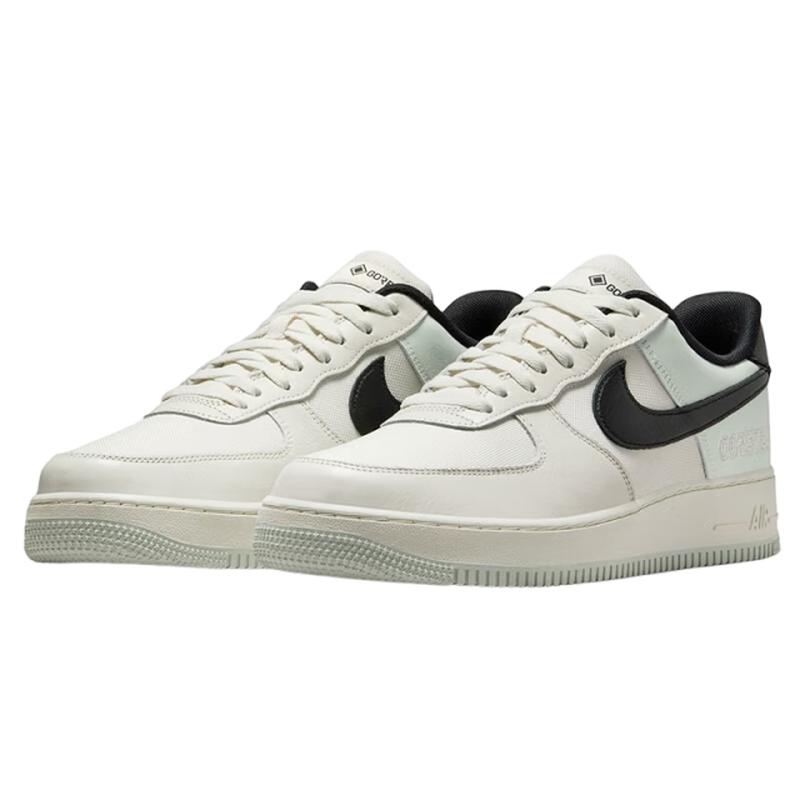 

Nike Men s Air Force 1 GTX Waterproof Casual Shoes 42