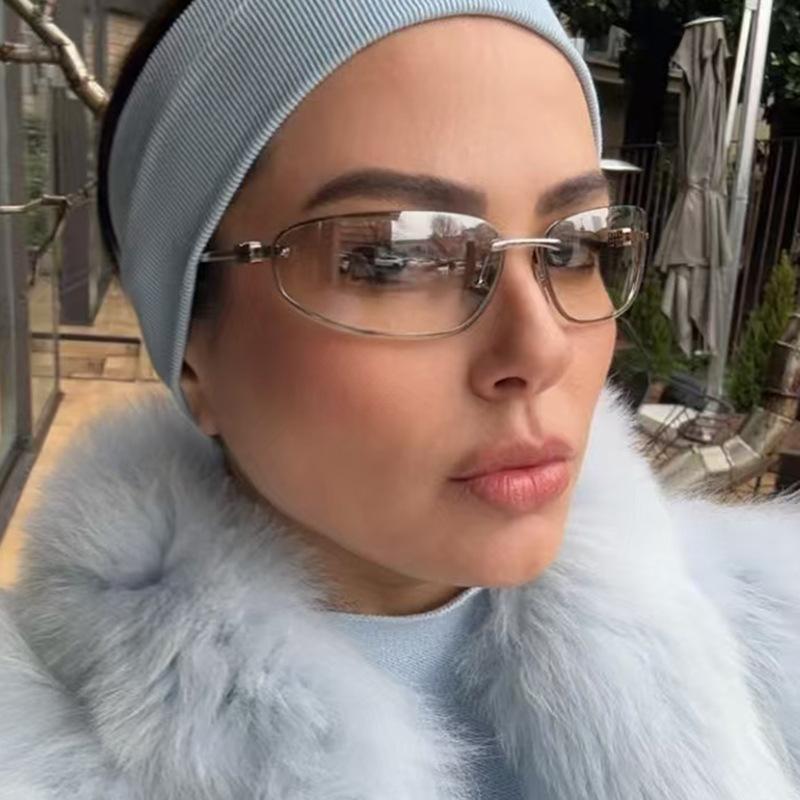 Ovale rammeløse Y2K luksussolbriller merkedesign high-end styling punk-solbriller utendørs retro personlighetssolbriller kvinner