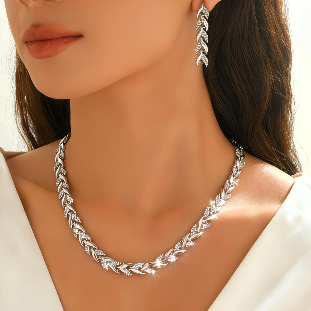 Fish Tail Style Diamond-studded Bracelet and Necklace Set - Luxurious and High-end Banquet Jewelry for Women